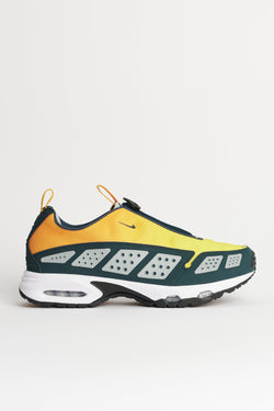 Nike W’s Air Max Sndr Canyon Gold Deep Ocean Sneakers