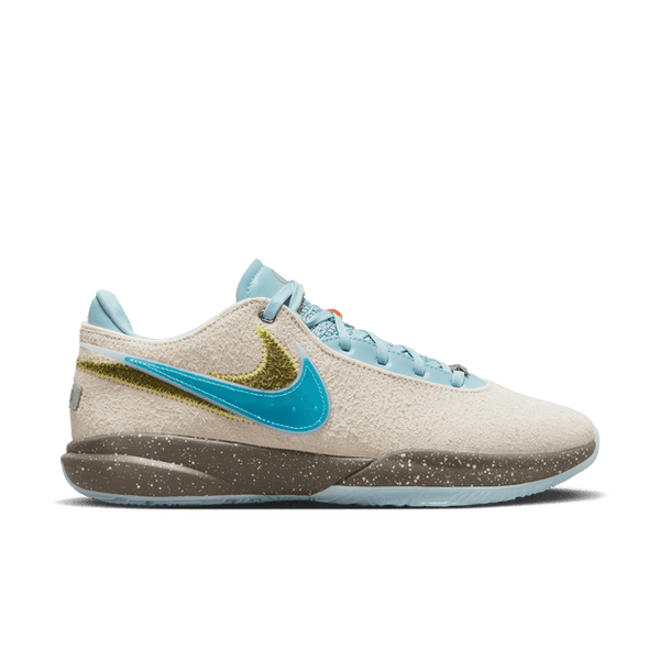 Nike Lebron Sneakers Pink