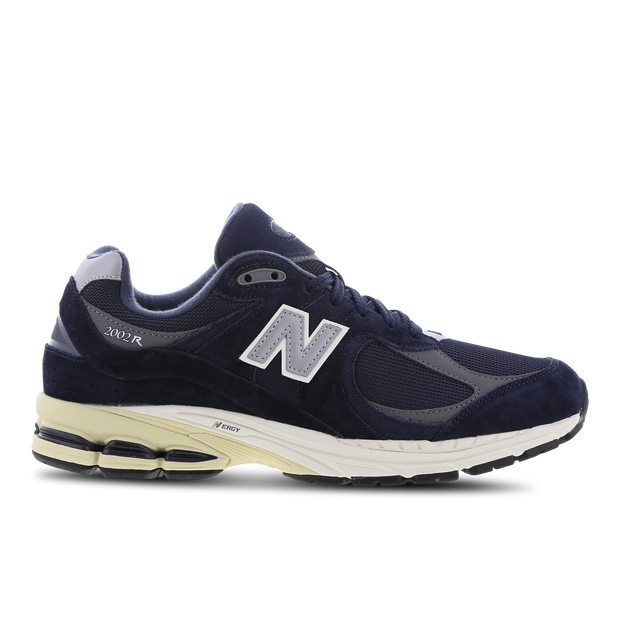 New Balance 2002R Sneakers Synthetics, Textile Black