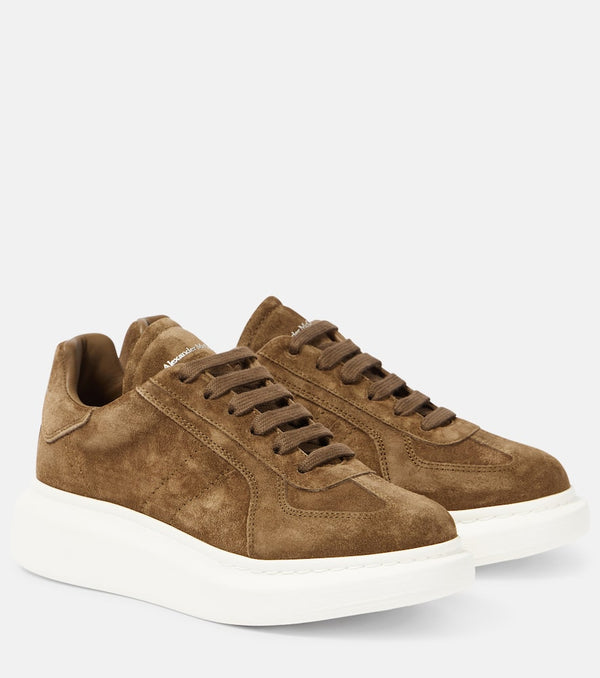 Alexander McQueen Oversized suede platform sneakers | LYBSTORE