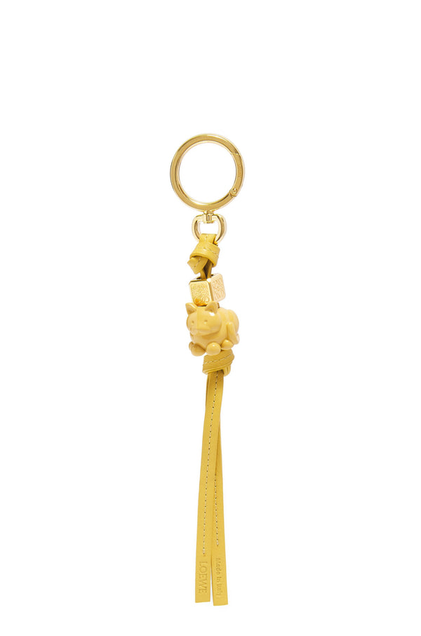 Kitty charm in calfskin and brass