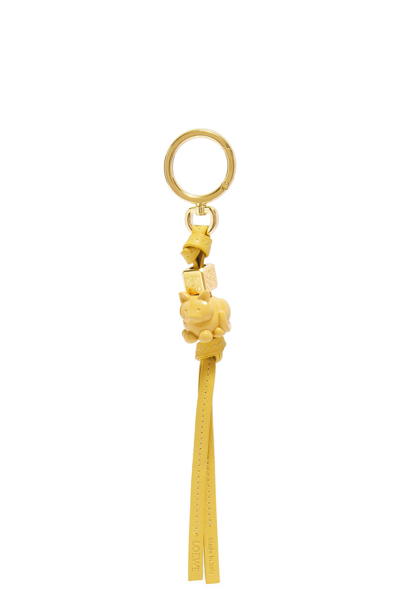 Kitty charm in calfskin and brass