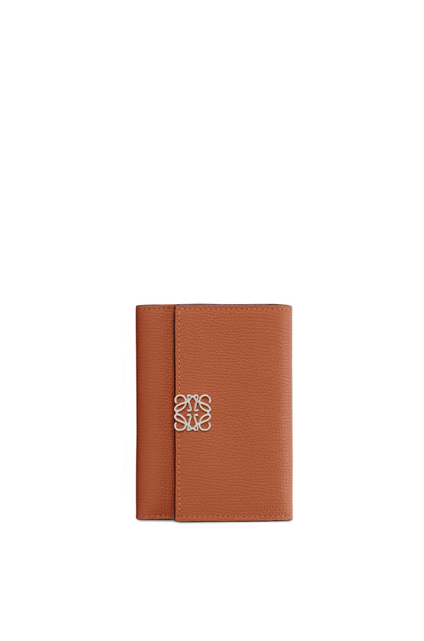 Anagram small vertical wallet in pebble grain calfskin