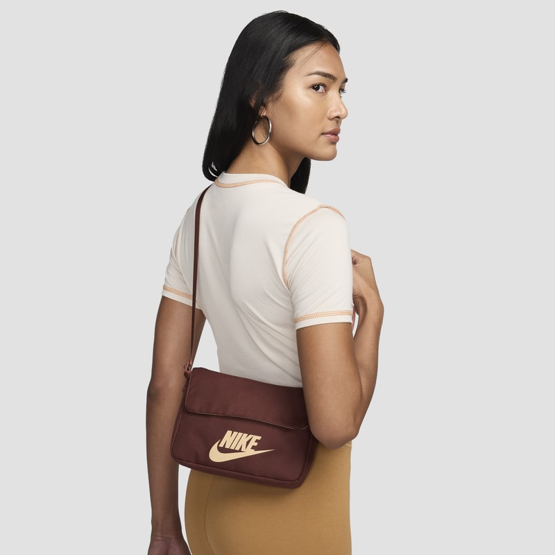 Bolsa bandolera (3 L) para mujer Futura 365 Nike Sportswear - Marrón