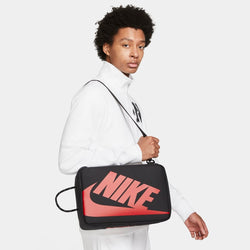 Bolsa tipo caja para tenis Nike (12 L) - Negro