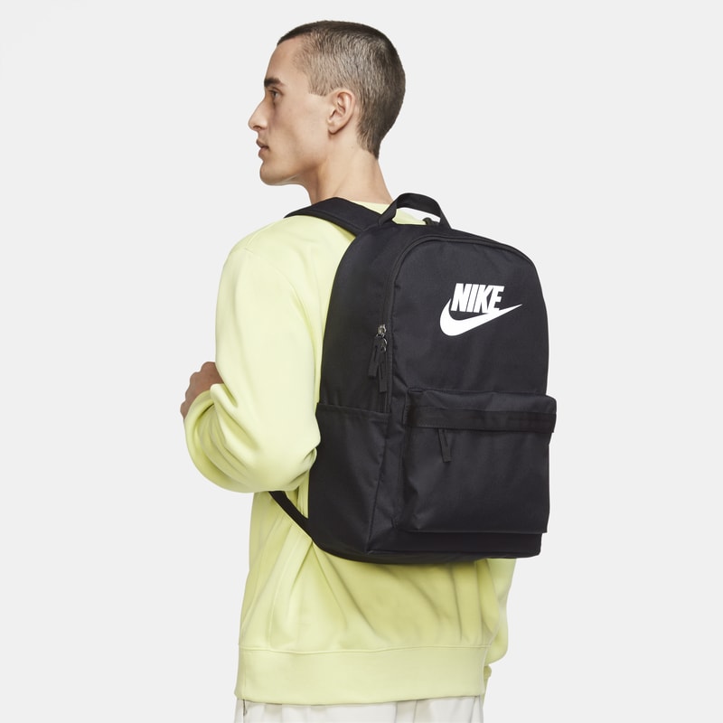 Mochila Nike Heritage (25 L) - Negro - 50% Poliéster reciclado - 50% materiales sostenibles