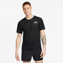 Playera de correr de manga corta Dri-FIT para hombre Nike Trail Solar Chase - Negro