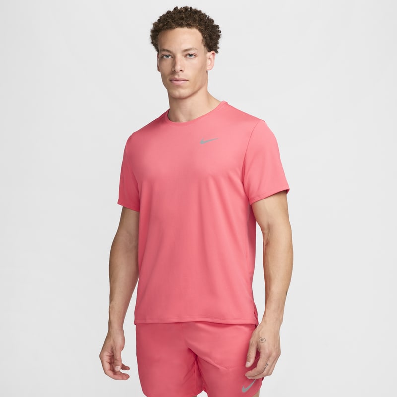 Playera de correr de manga corta Dri-FIT UV para hombre Nike Miler - Rosa