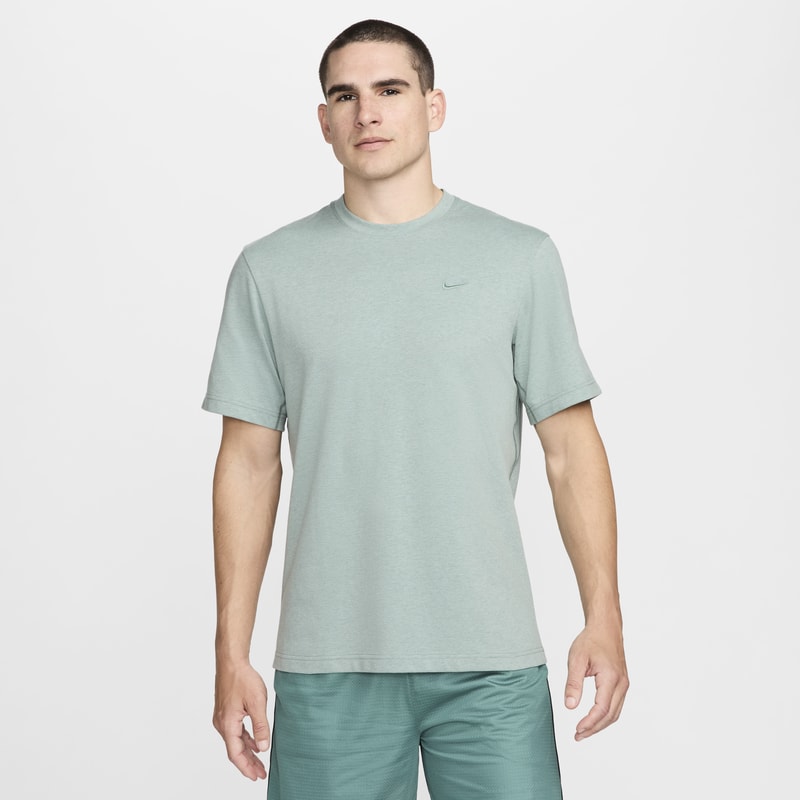 Playera versátil de manga corta para hombre Nike Primary - Verde