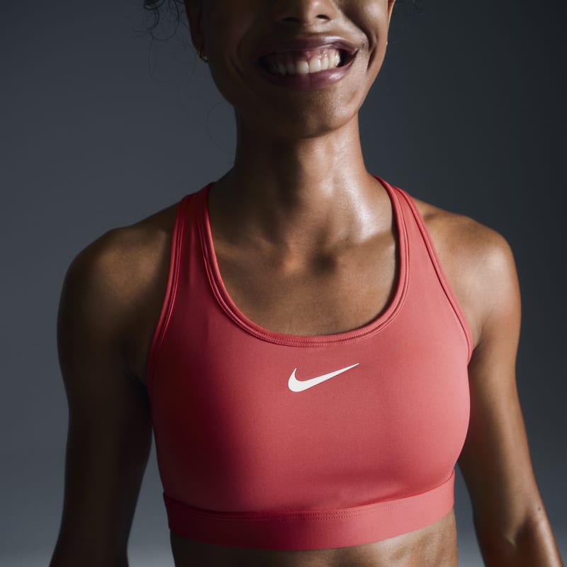 Bra deportivo con almohadillas para mujer Nike Swoosh Medium Support - Rosa