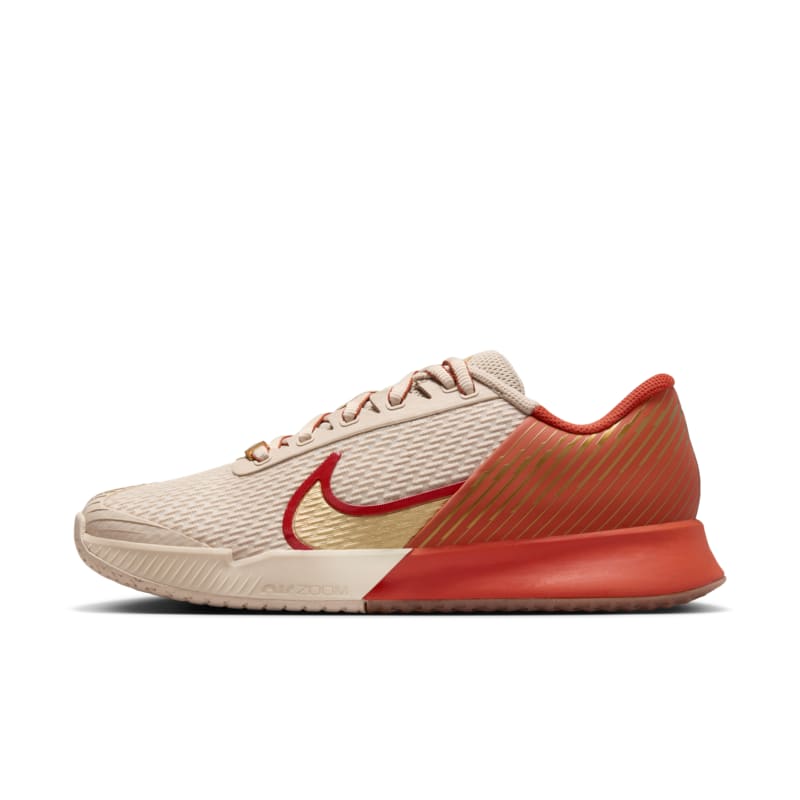 Calzado de tenis para cancha dura para mujer NikeCourt Air Zoom Vapor Pro 2 Premium - Marrón