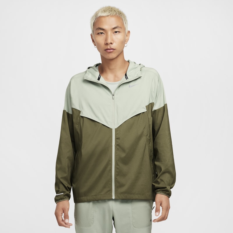 Chamarra de correr Repel para hombre Nike Windrunner - Verde