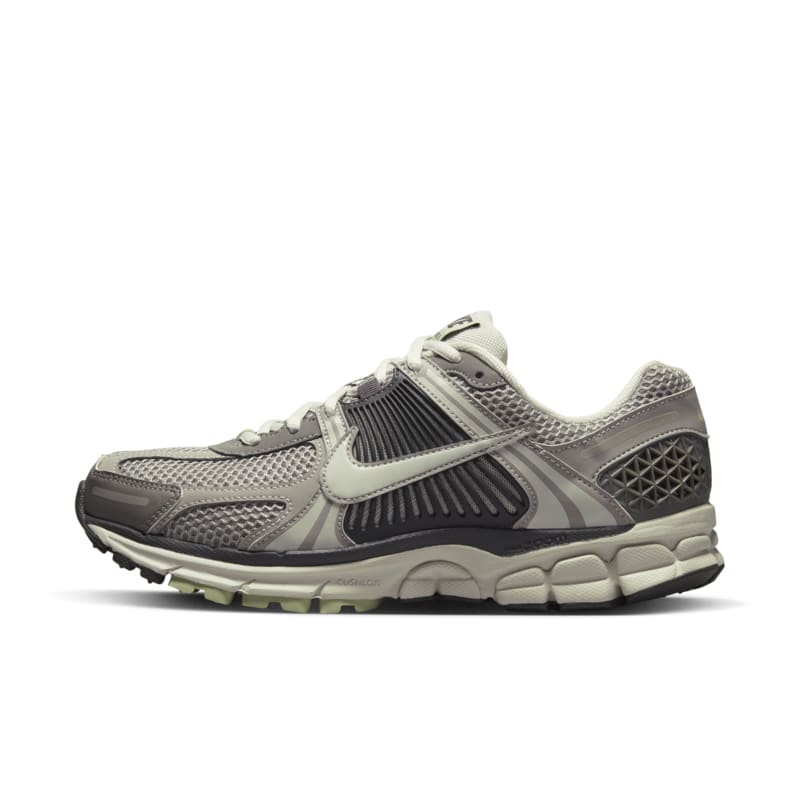 Calzado para mujer Nike Zoom Vomero 5 - Gris