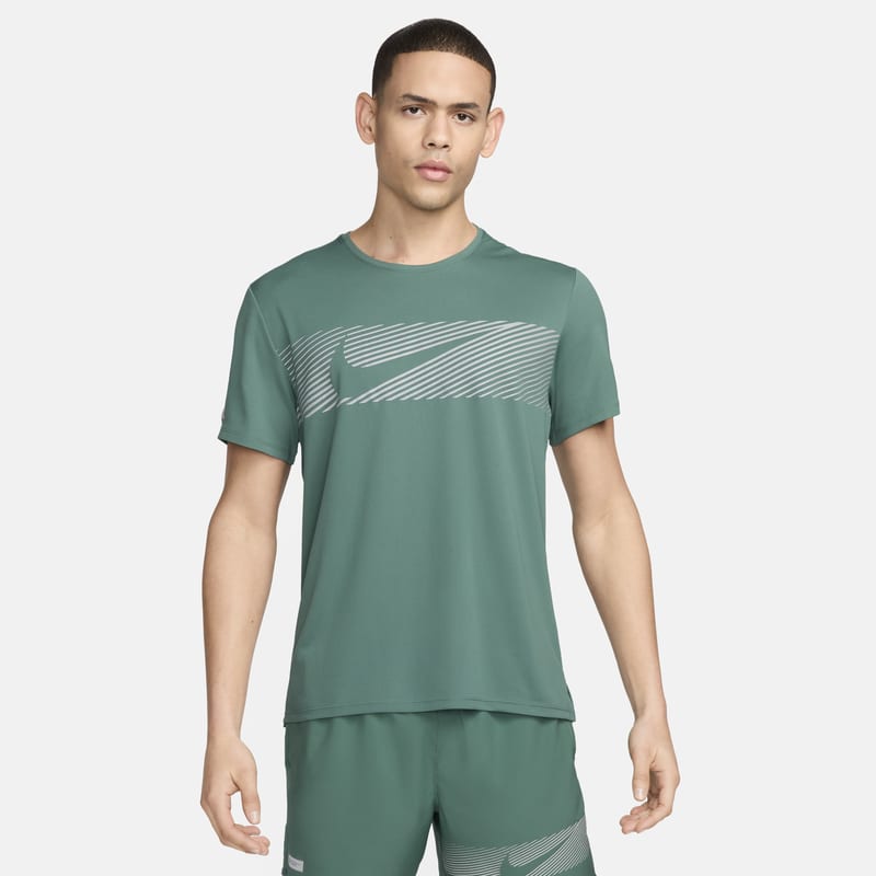 Playera de correr de manga corta Dri-FIT UV para hombre Nike Miler Flash - Verde