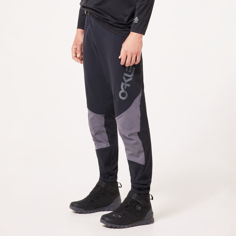 Oakley  Maven Scrub Pant Black