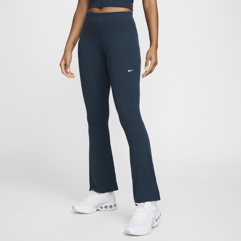 Leggings acampanados de tela de minicanalé ajustados para mujer Nike Sportswear Chill Knit - Azul