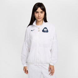 Chamarra de fútbol Nike de tejido Woven para mujer Pumas UNAM Essential Windrunner - Blanco