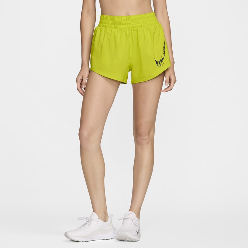 Shorts Dri-FIT con gráfico de tiro medio con forro de ropa interior para mujer Nike One - Verde