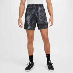 Shorts de fitness Dri-FIT de 18 cm sin forro para hombre Nike Totality Camo - Negro