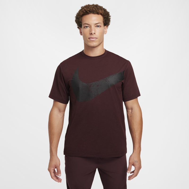 Playera de fitness de manga corta Dri-FIT para hombre Nike Hyverse Swoosh - Rojo