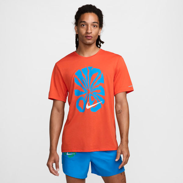 Playera de correr de manga corta Dri-FIT para hombre Nike Rise 365 Run Energy - Naranja