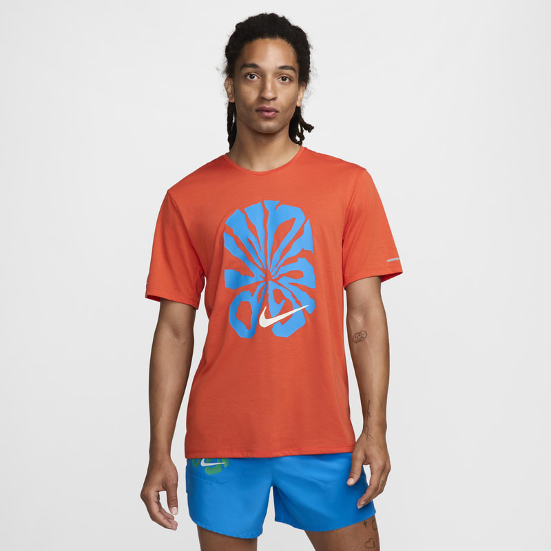 Playera de correr de manga corta Dri-FIT para hombre Nike Rise 365 Run Energy - Naranja