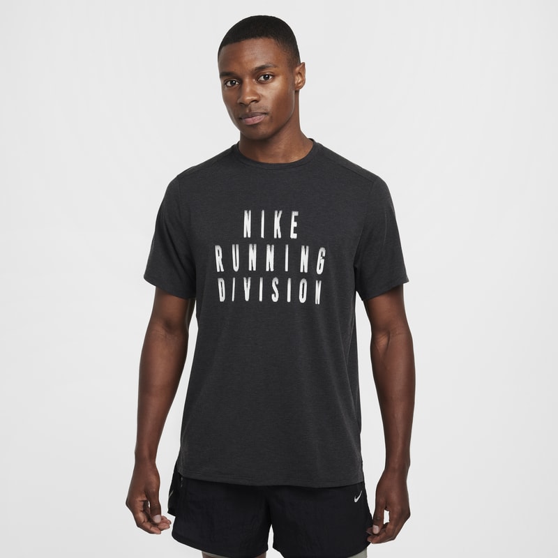 Playera de correr de manga corta Dri-FIT para hombre Nike Rise 365 Running Division - Negro