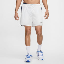 Shorts de correr Dri-FIT de 13 cm con forro de ropa interior para hombre Nike Track Club - Blanco