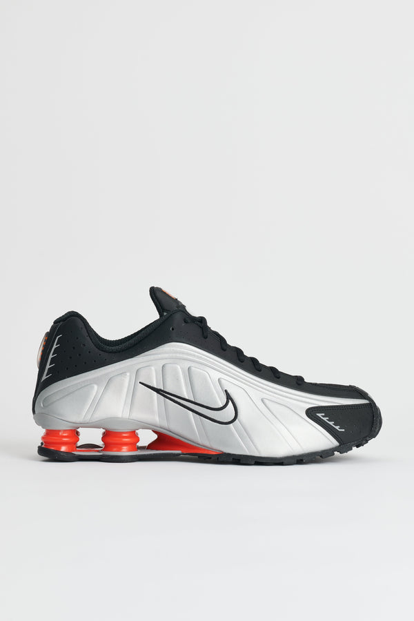 Nike Shox R4 Black / Metallic Silver - Sneakers