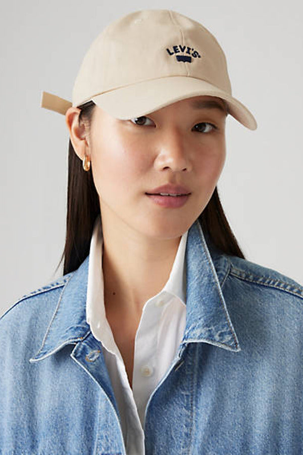 Levi's Lazy Girl Logo Cap - One Size White