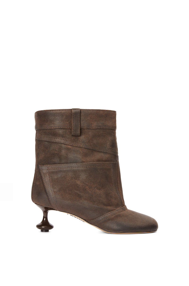 Toy ankle bootie in waxed suede