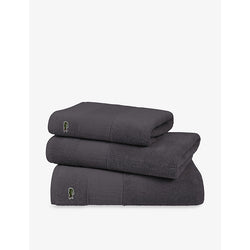 Lacoste Casual logo-embroidered organic-cotton bath sheet 90cm x 150cm