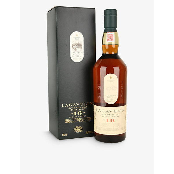 Lagavulin 16-Year-Old Scotch whisky 700ml