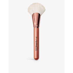 MAC 143S bronzer fan brush