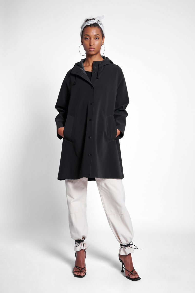 Mosebacke Matte Raincoat Black