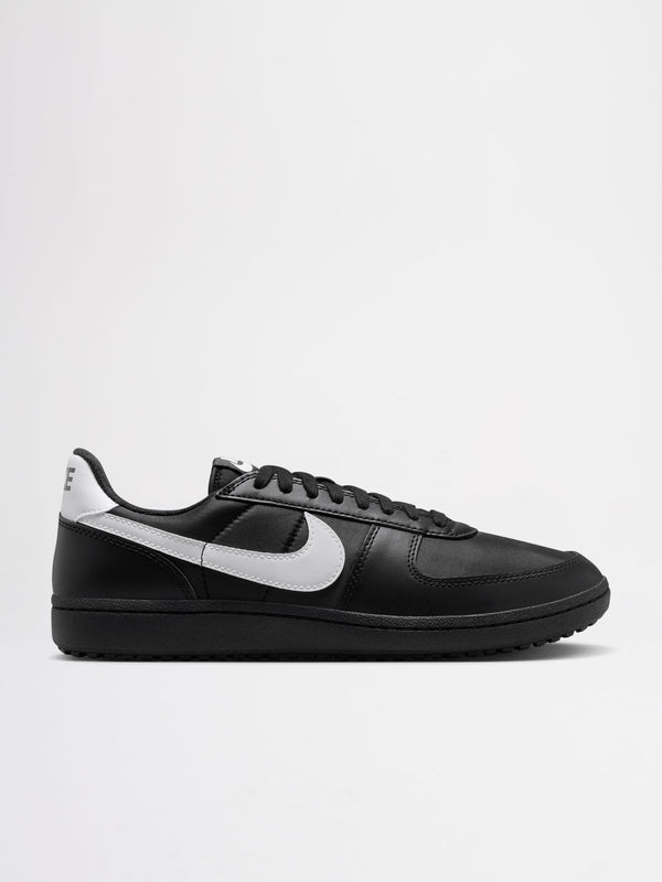 Nike Field General 82 SP Black / White Sneakers