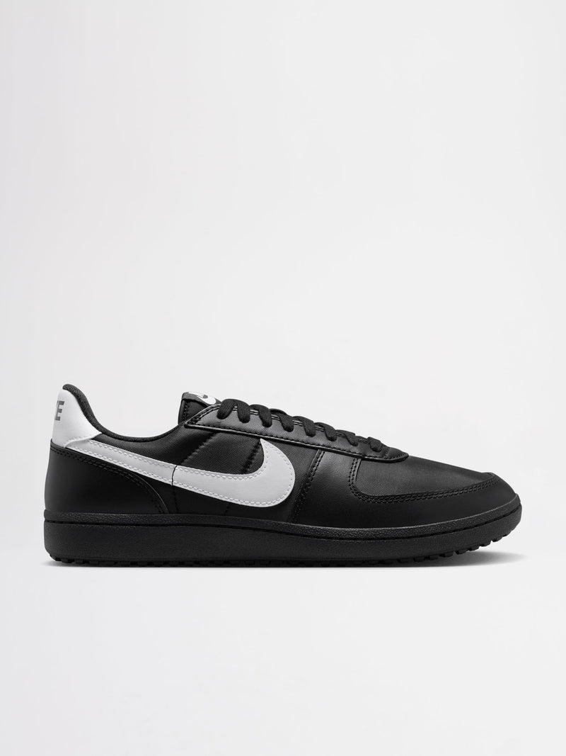 Nike Field General 82 SP Black / White Sneakers