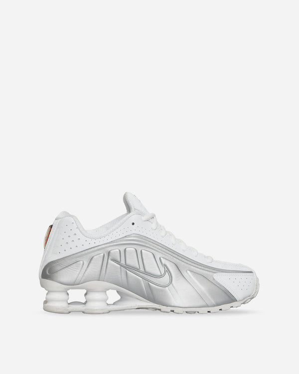 Nike Women s Shox R4 Sneakers White / Metallic Silver