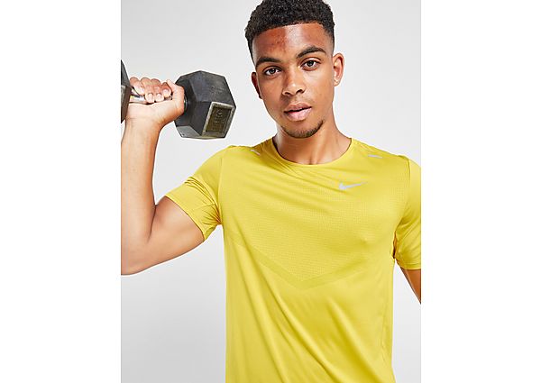 Nike Rise 365 T-Shirt Yellow