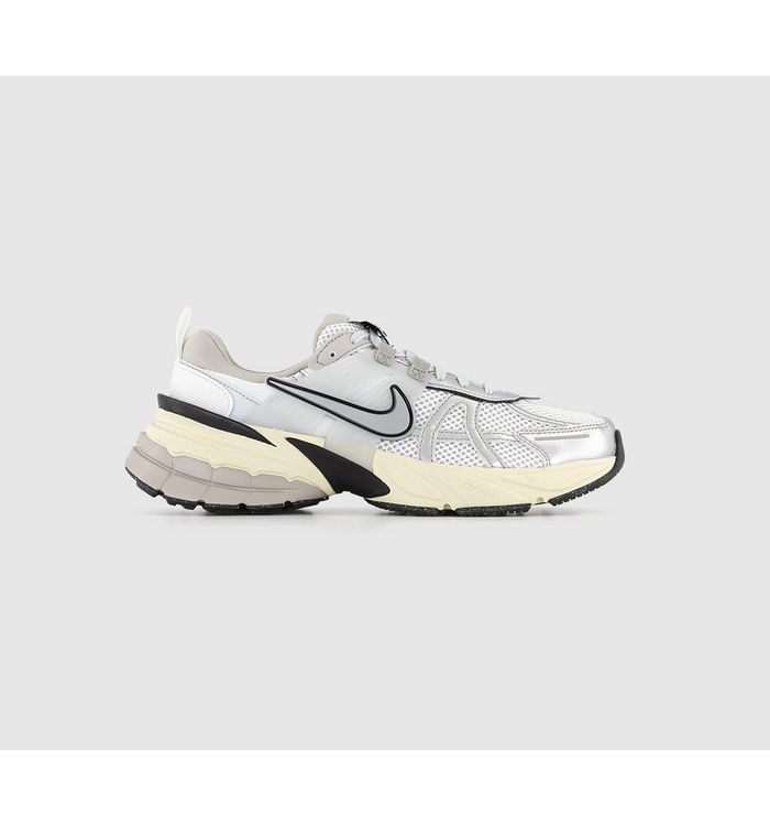 Nike Womens V2K Run Trainers Summit White Metallic Silver