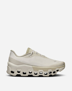 On POST ARCHIVE FACTION (PAF) WMNS Cloudmonster 2 Sneakers Moondust / Chalk