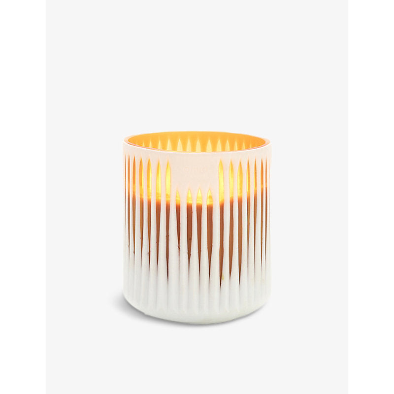 Onno Akosua medium scented candle 17cm