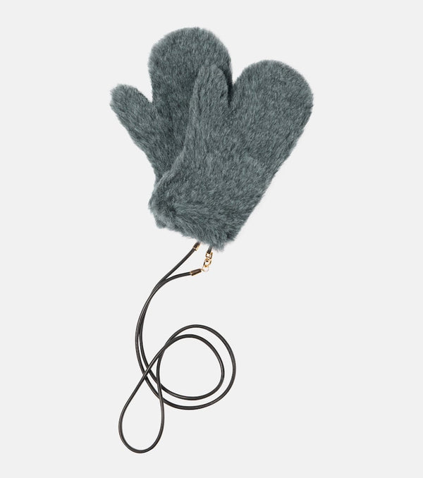 Max Mara Wool and silk teddy gloves