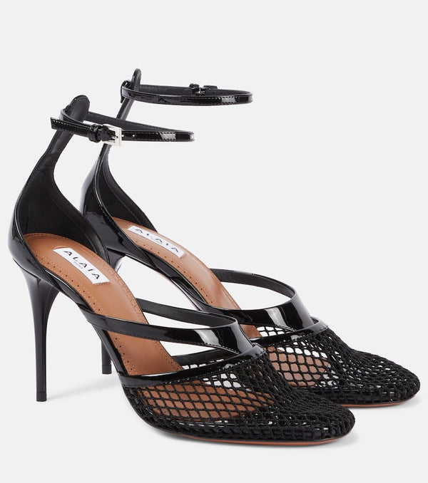 Alaïa Infradito 90 fishnet patent leather pumps