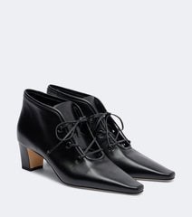 Manolo Blahnik Fuxa leather lace-up boots