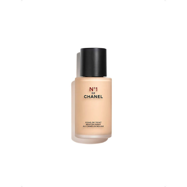 <strong>N°1 DE CHANEL REVITALIZING FOUNDATION</strong> Illuminates - Hydrates - Protects 30ml