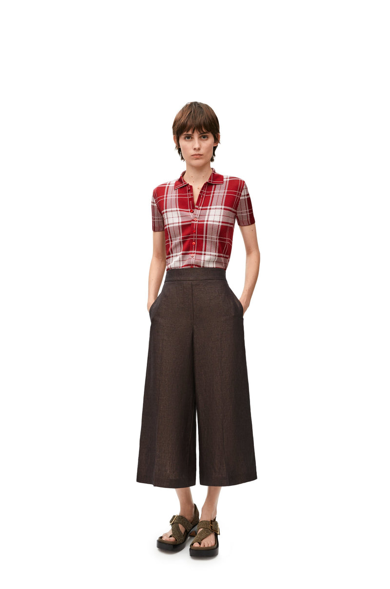 Cropped trousers in linen