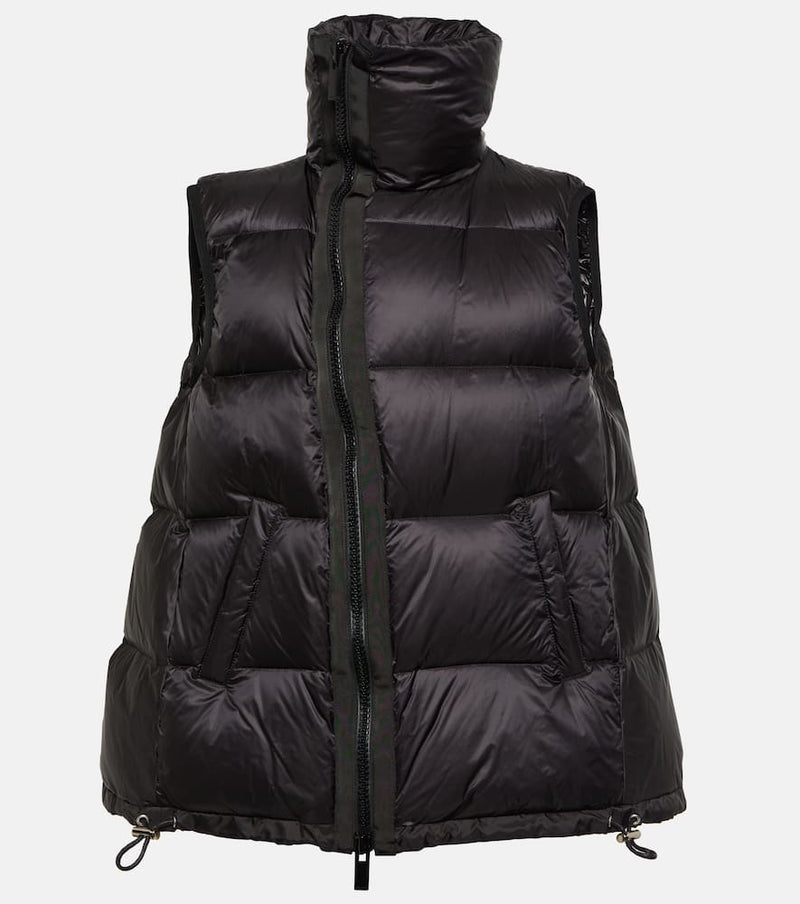 Sacai Asymmetric quilted down vest | LYBSTORE