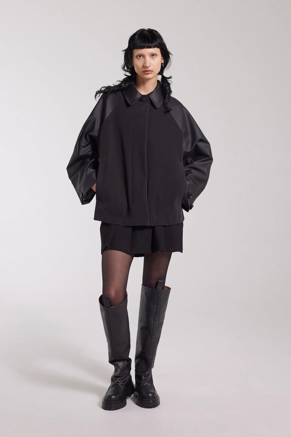 Stutterheim Bandhagen Raincoat Black | Stutterheim