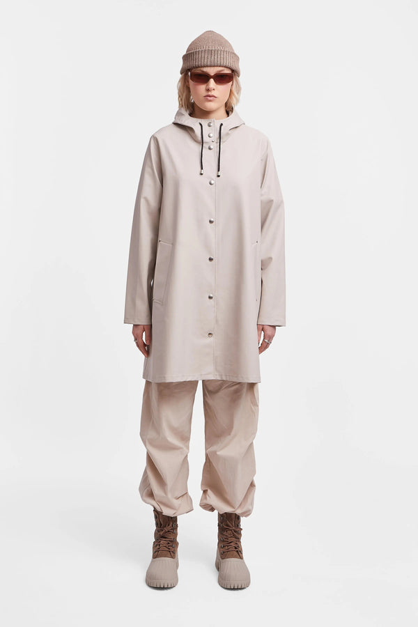 Stutterheim Mosebacke Lightweight Raincoat Light Sand | Stutterheim